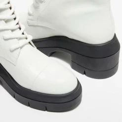 Stuart Weitzman Bottines|Boots en Cuir Nisha blanches - Talon 7,5 cm