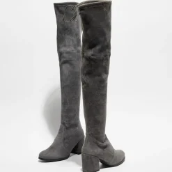 Stuart Weitzman Bottes|Cuissardes en Velours de Cuir Tieland grises - Talon 7.5 cm