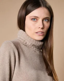 Oscar et Louise Pulls|Pull 100% Cachemire 4 fils Audrey col roulé beige foncé
