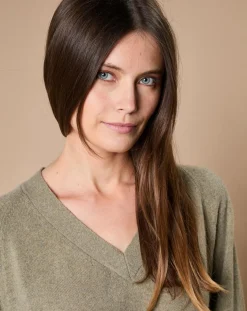 Oscar et Louise Pulls|Pull 100% Cachemire 4 fils Romy col V profond kaki clair