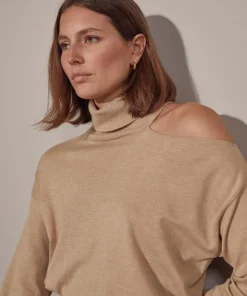 Rodier Pulls|Pull Clémentine, col roulé, épaule dénudée marron moka