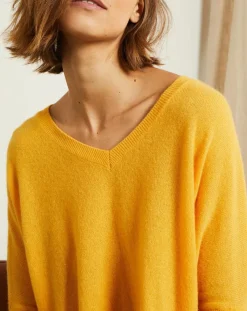 Miss Cashmere Pulls|Pull poncho 100% Cachemire Axelle Col V moutarde