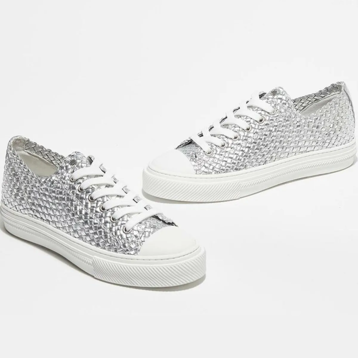 Stuart Weitzman Baskets|Sneakers en Cuir Wova Low-Top argentées
