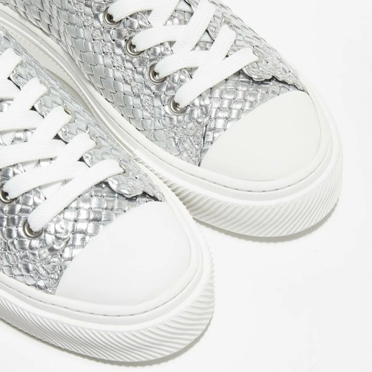Stuart Weitzman Baskets|Sneakers en Cuir Wova Low-Top argentées