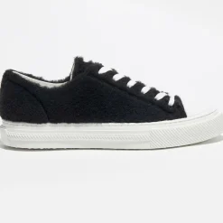 Stuart Weitzman Baskets|Sneakers en Peau de Mouton Ollie Chill noires